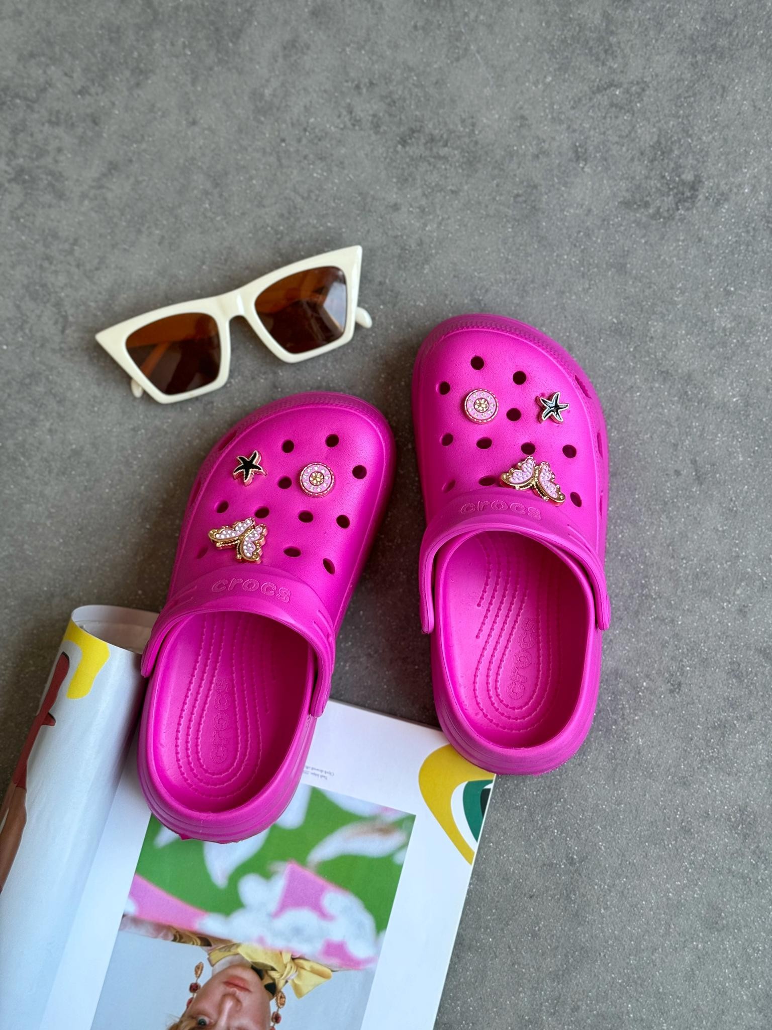 Süslü Crocs