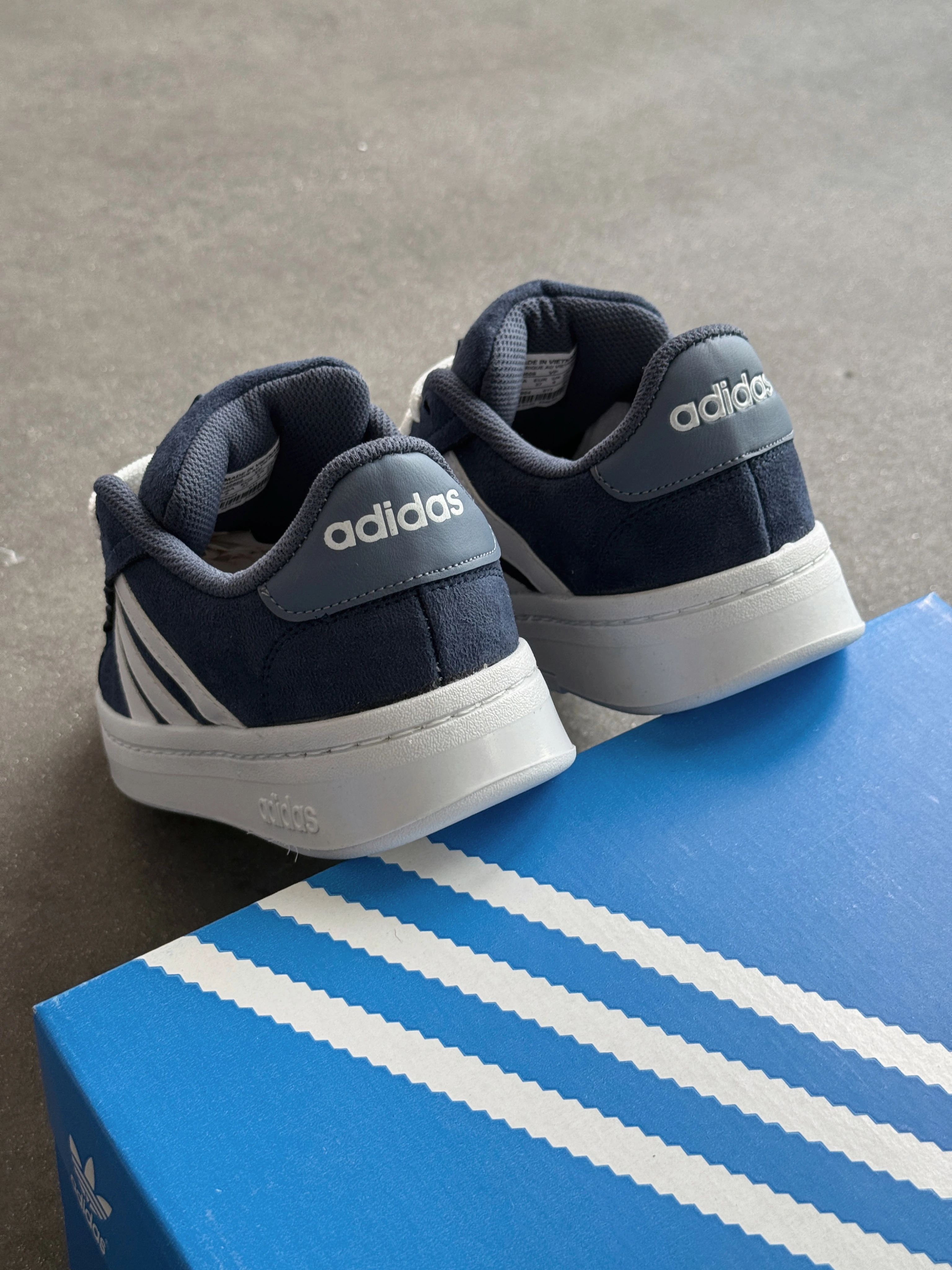 Grand Alpha - Lacivert