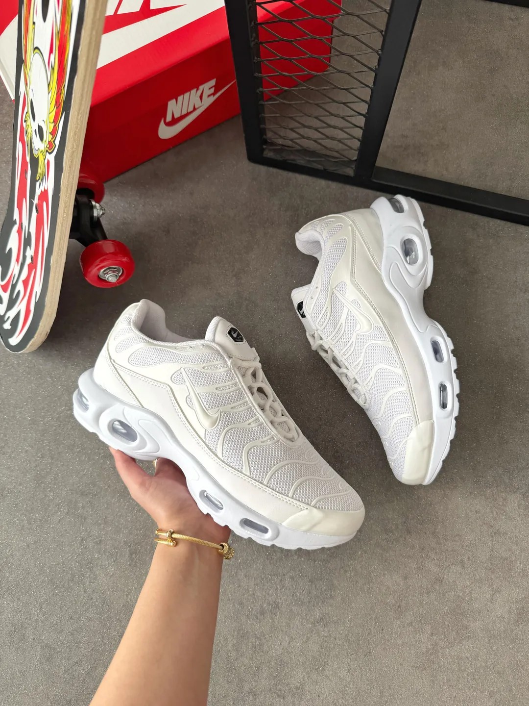 Air Tn - White