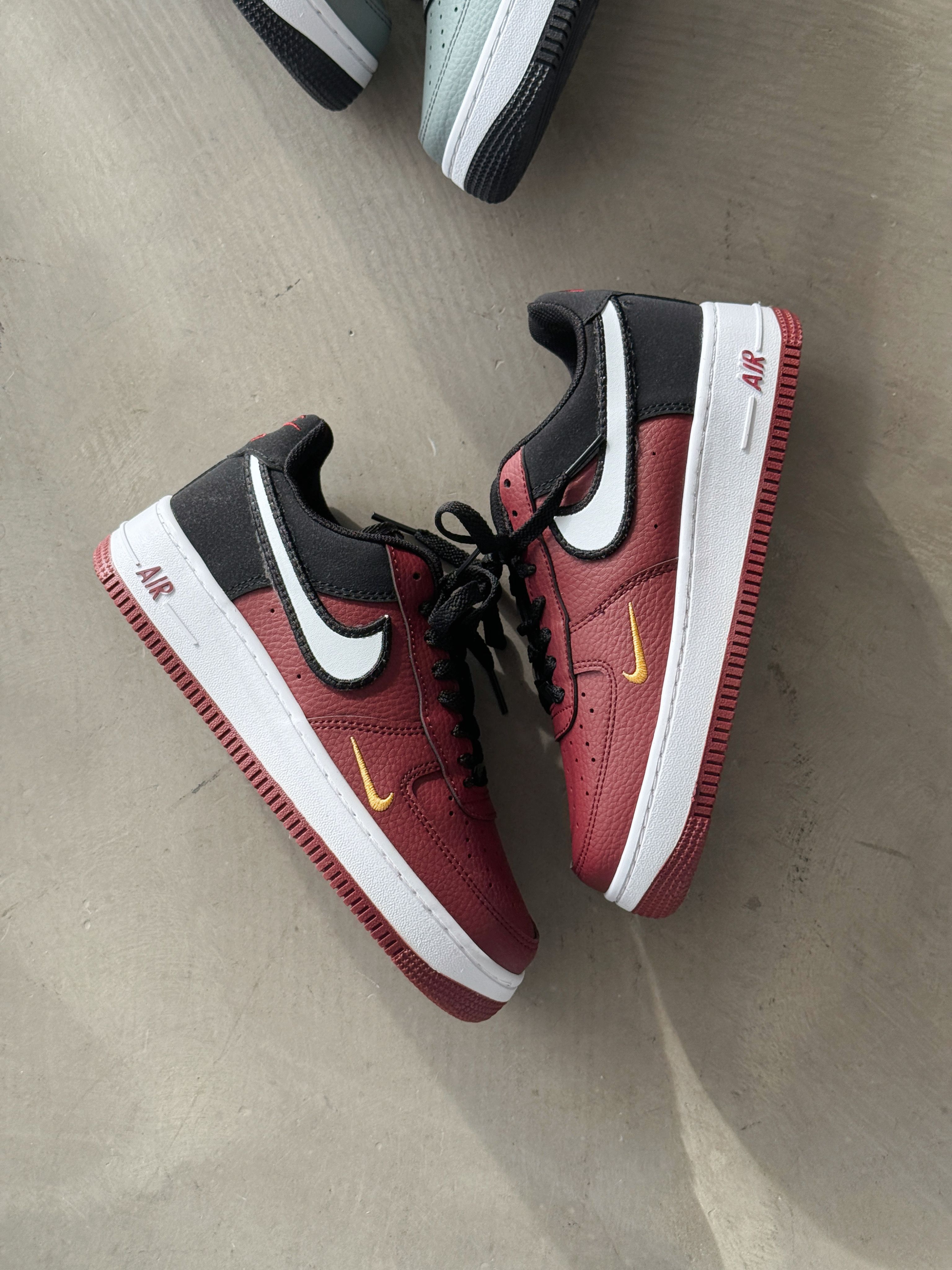Airforce 08 - Burgundy