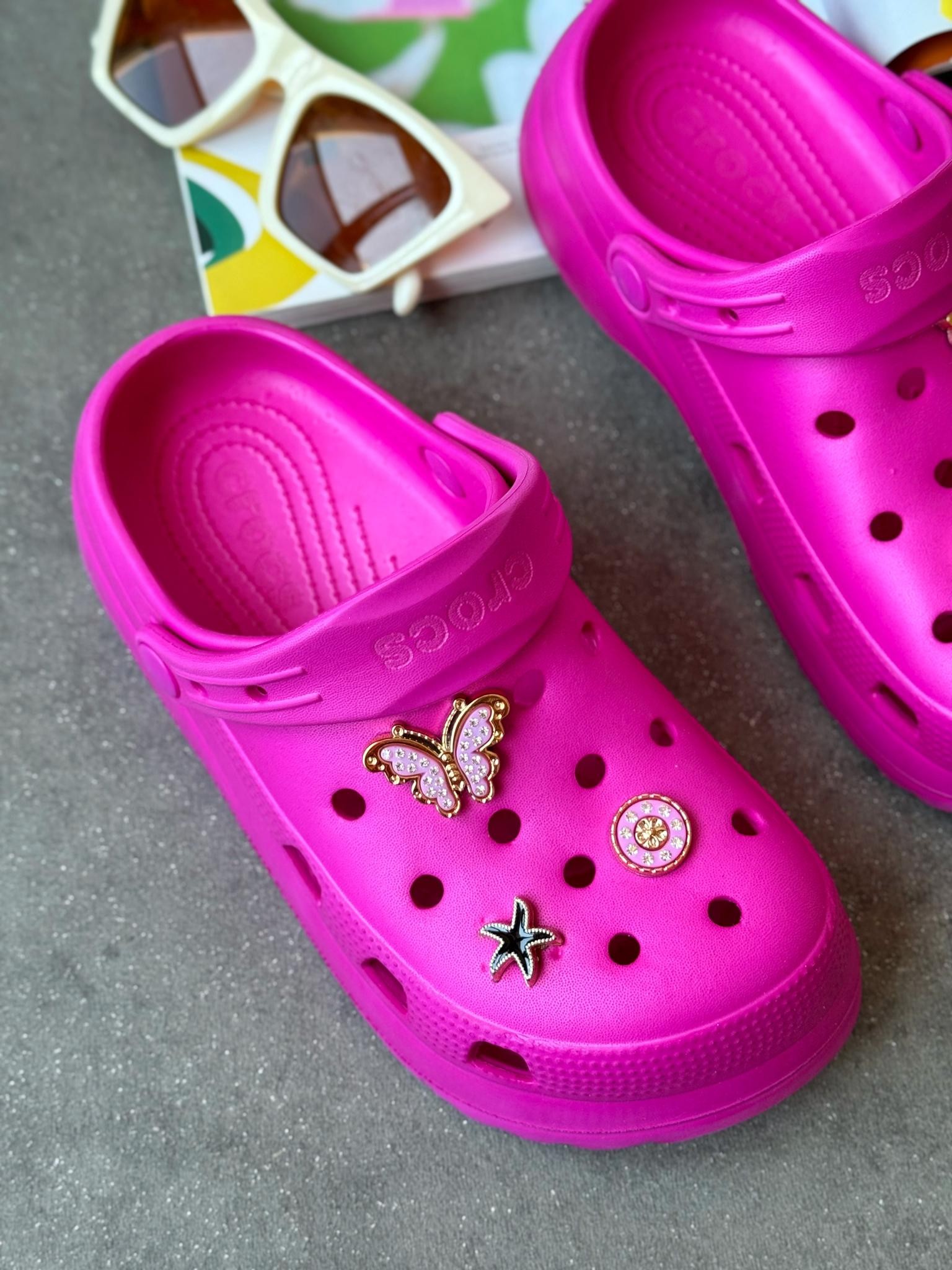 Süslü Crocs