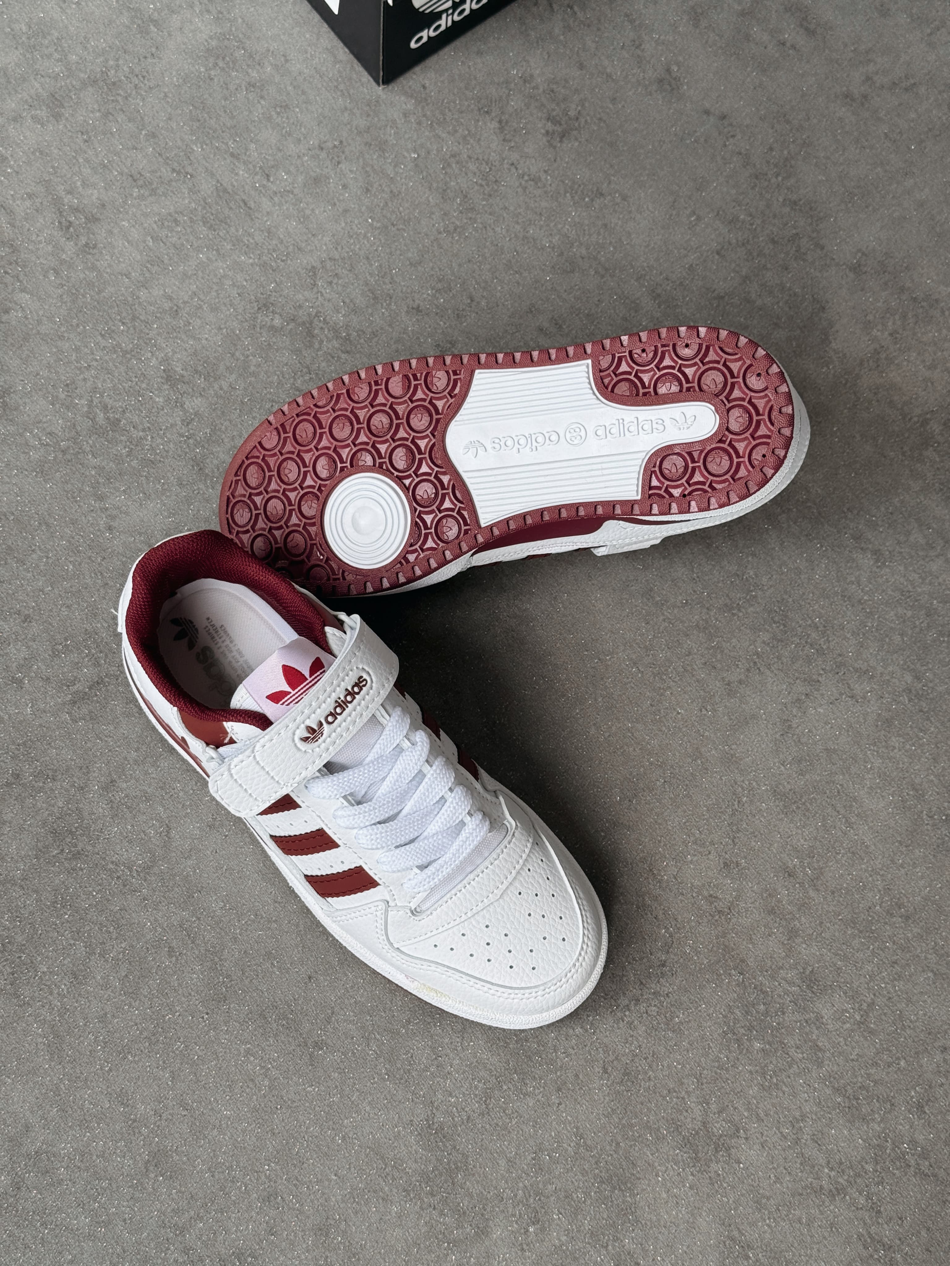 Forum Low 1