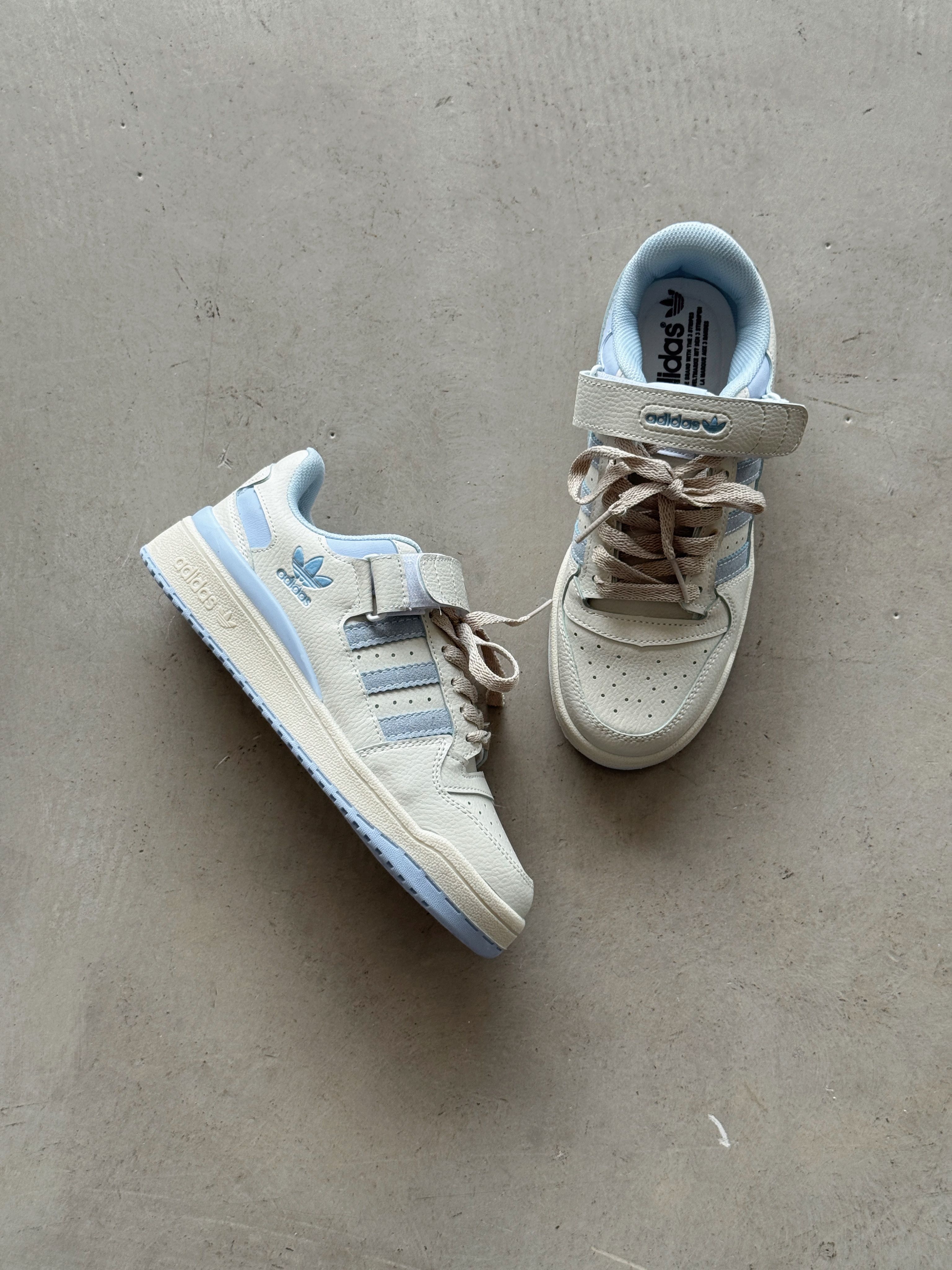 Forum Low 1
