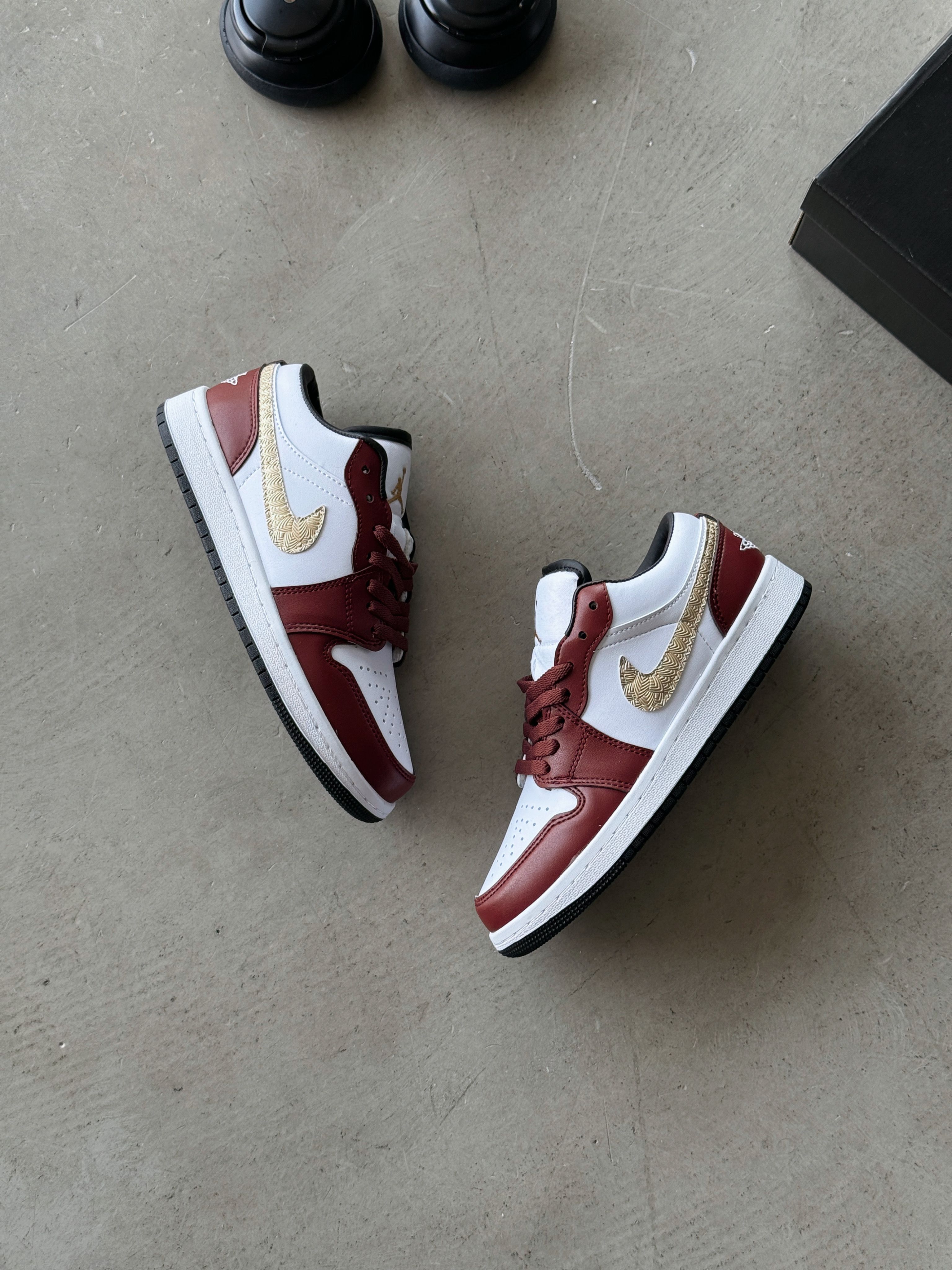 Jordan 1 - Bordo Altın