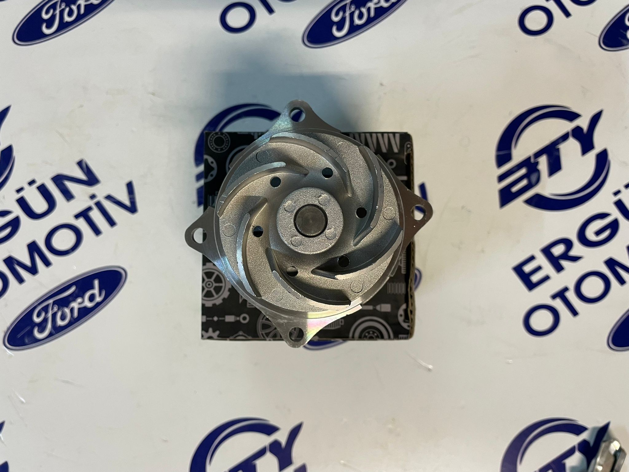 Ford Mondeo/Focus 1.8-2.0 Benzinli Devirdaim Su Pompası | BSG 988X 8591 F1D DEVİRDAİM SU POMPASI