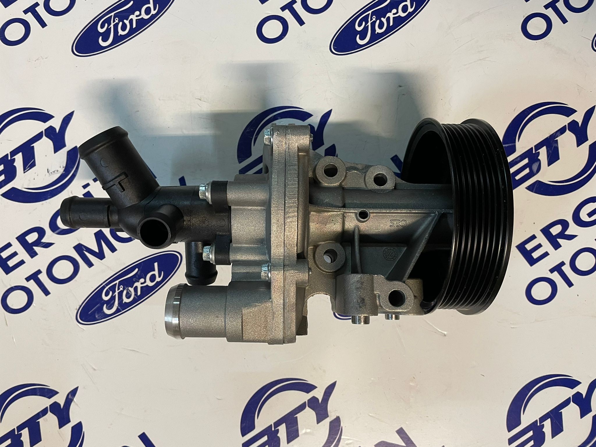 Ford Transit V184 2.4TDCI 2001-2012 Devirdaim Su Pompası | OES 7190001053 DEVİRDAİM SU POMPASI