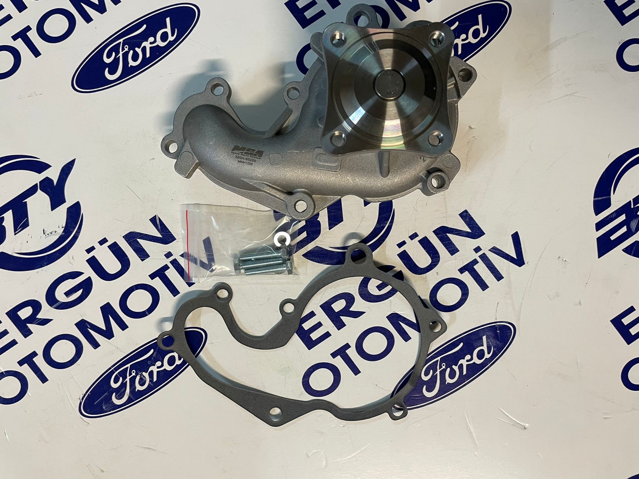 Ford Focus 1.8TDDI/TDCI 1998-/Ford Mondeo IV 1.8TDCI 2007- Devirdaim Su Pompası | MGA 65269 XS4J 8591 DB DEVİRDAİM SU POMPASI