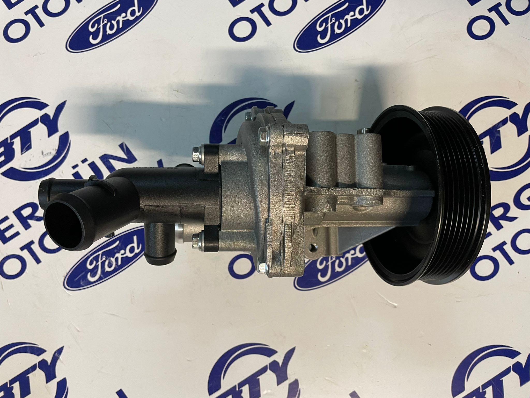 Ford Transit V184 2.4TDCI 2001-2012 Devirdaim Su Pompası | OES 7190001053 DEVİRDAİM SU POMPASI