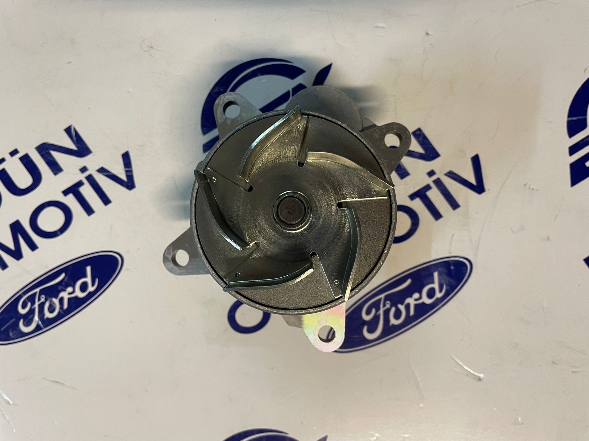 Ford Transit V362/V363 2.0 Ecoblue Devirdaim Su Pompası | BUGATTİ PA10410 - GK2Q 8501 AD DEVİRDAİM SU POMPASI