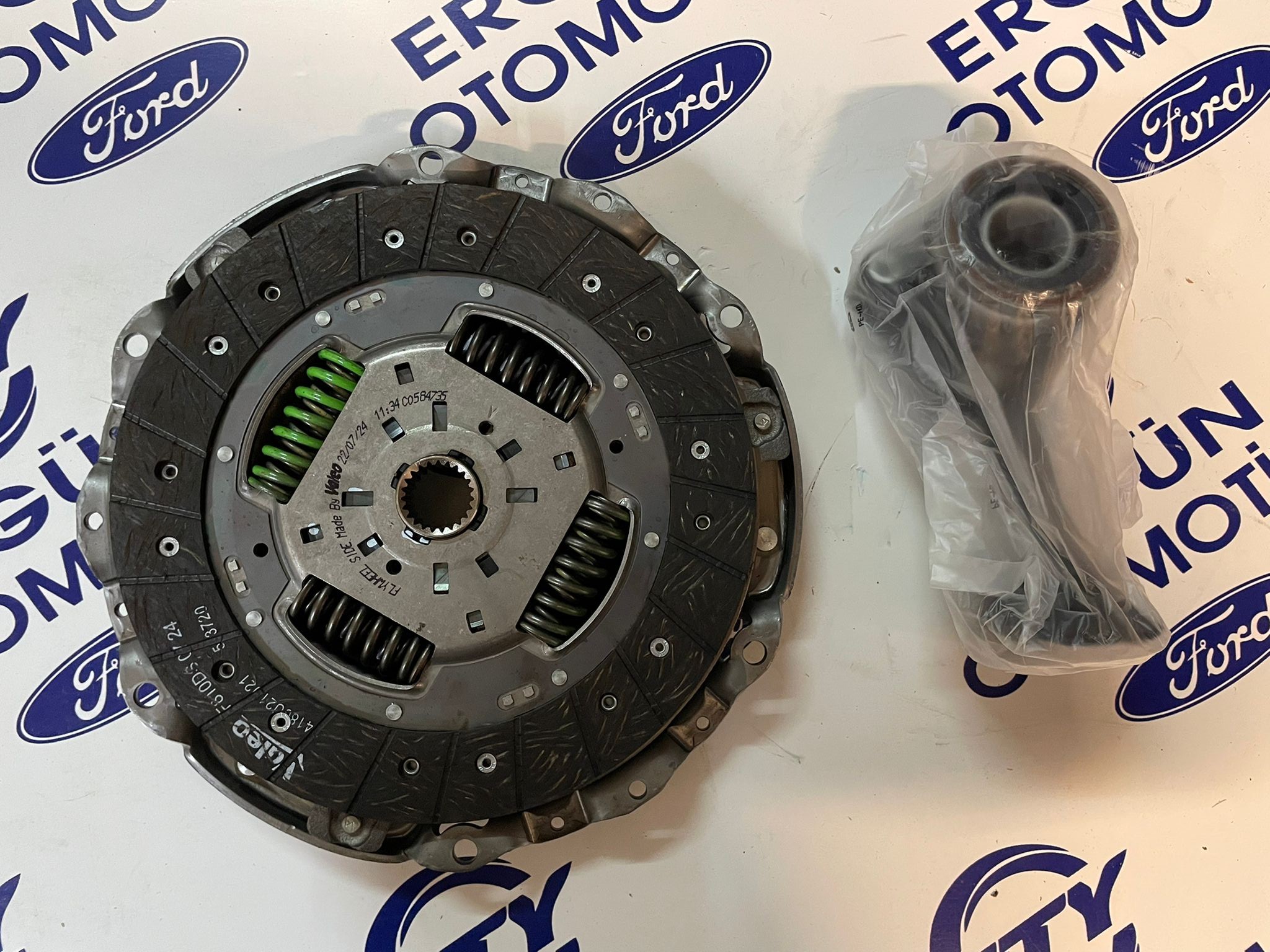 Ford Connect 1.8TDCI 90PS 02-75PS 10 Rulmanlı Debriyaj Seti | Valeo 834073 | Baskı Balata