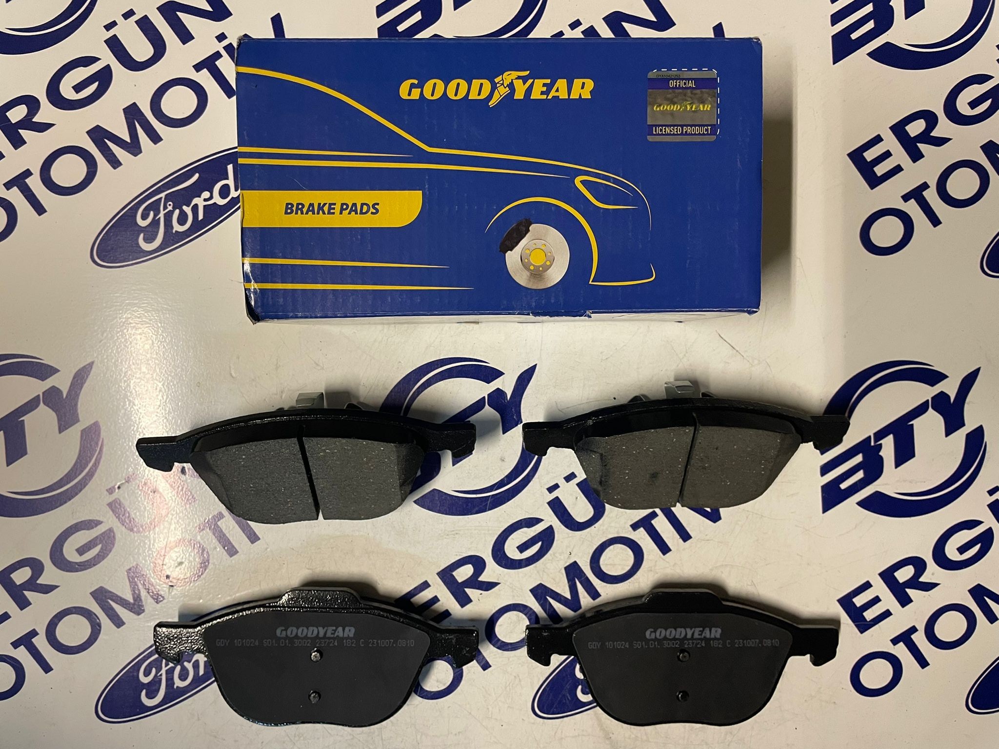 Ford Focus/Kuga Ön Fren Balata | Goodyear MEAV6J 2K021 AA