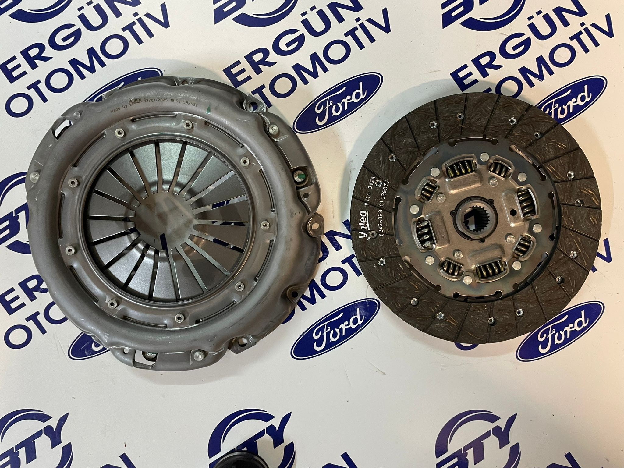 Ford Transit T15 25D Rulmanlı Debriyaj Seti | Valeo 826296 | Baskı Balata
