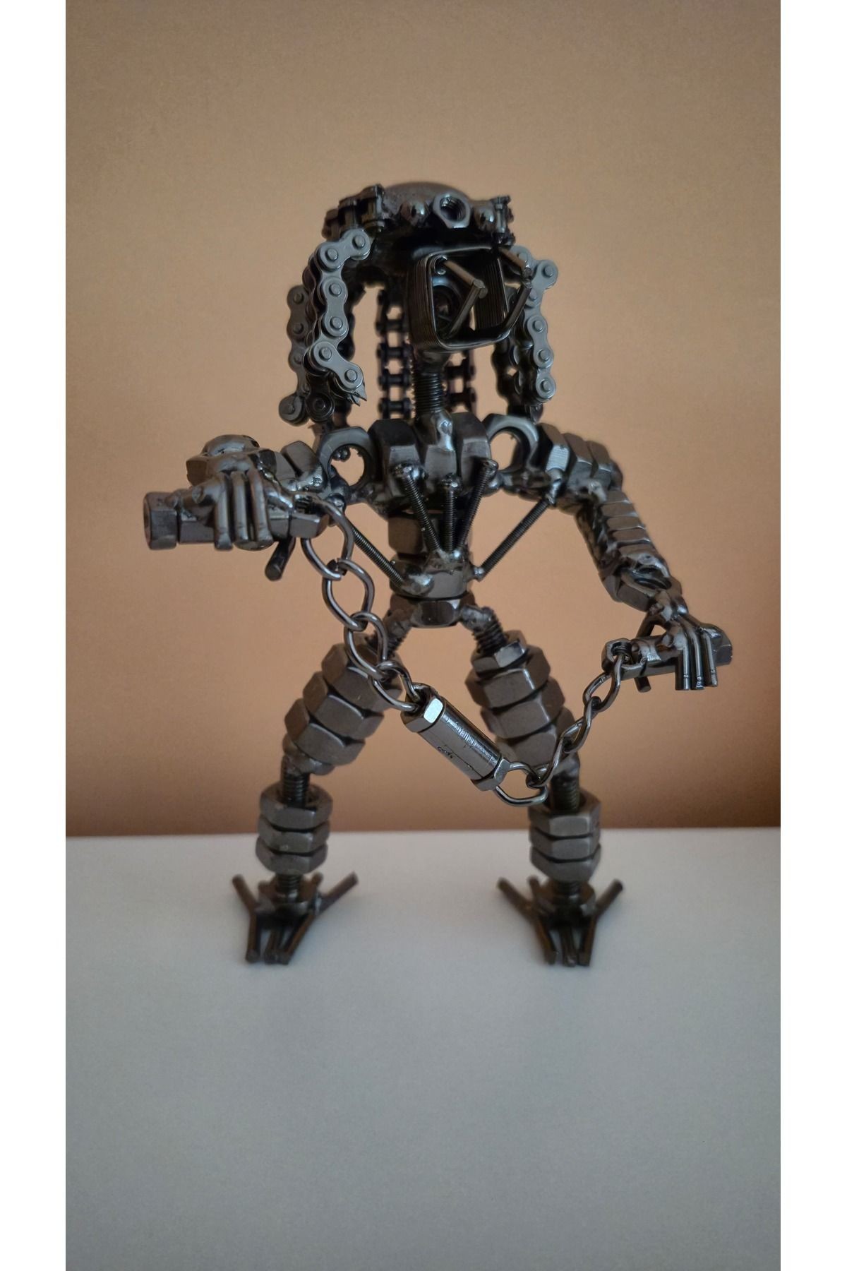 Metal Robot Biblo