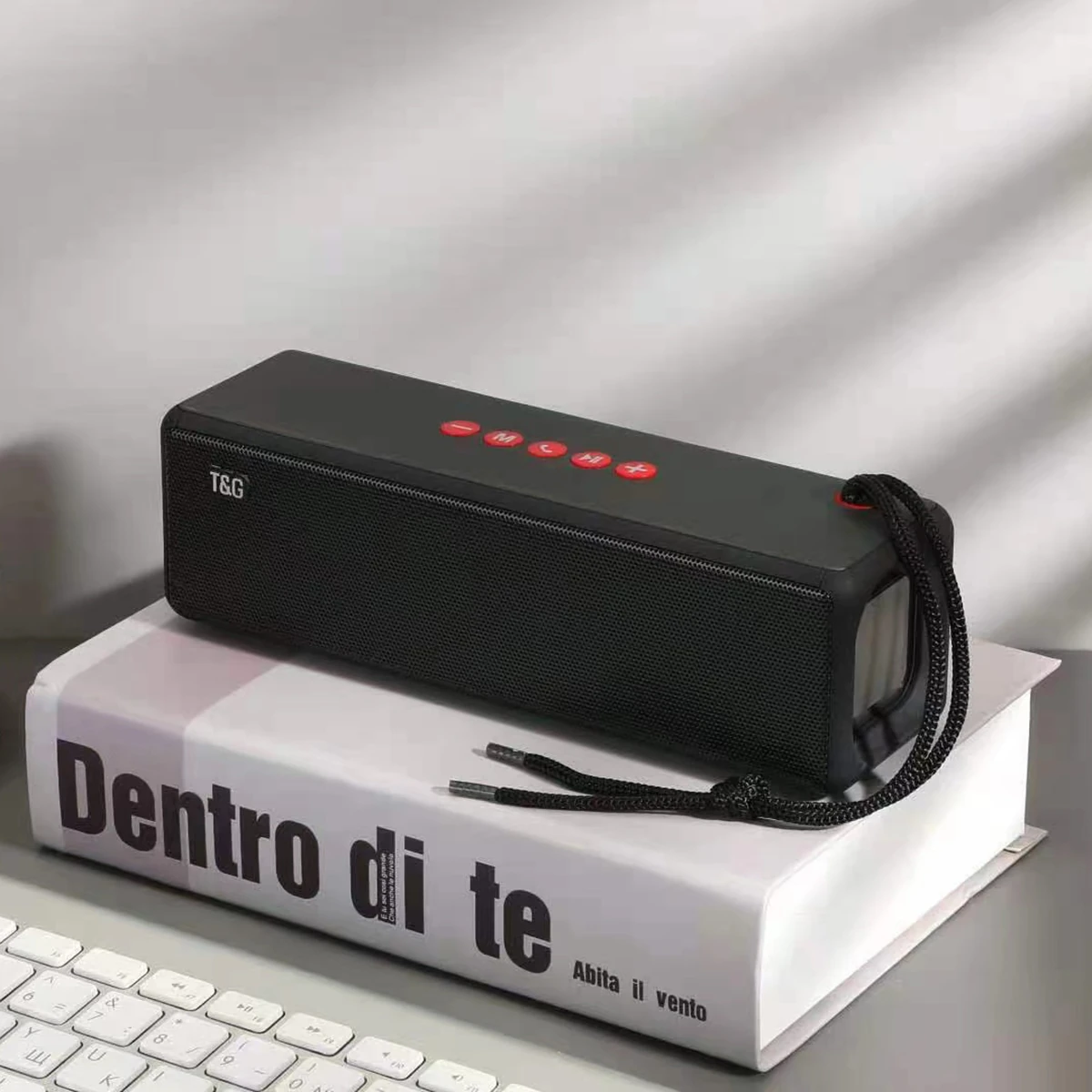 Ecruz TG271 İp Aksesuarlı FM Radyo Özellikli AUX USB Kart Okuyucu Portlu Bluetooth Hoparlör Speaker