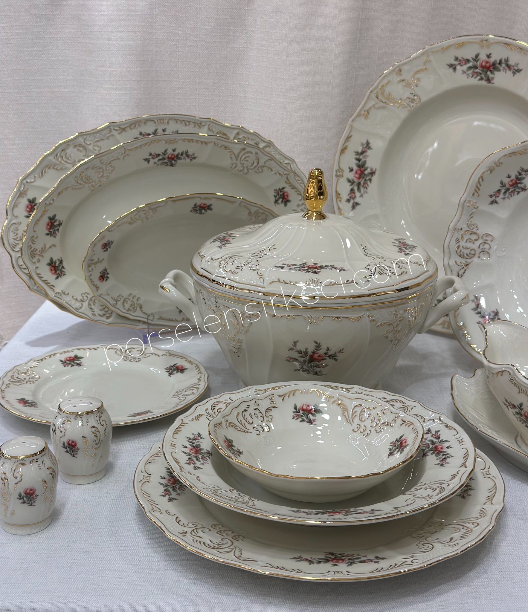 Bernadotte Rosenthal 77 Parça 12 Kişilik Yemek Takımı