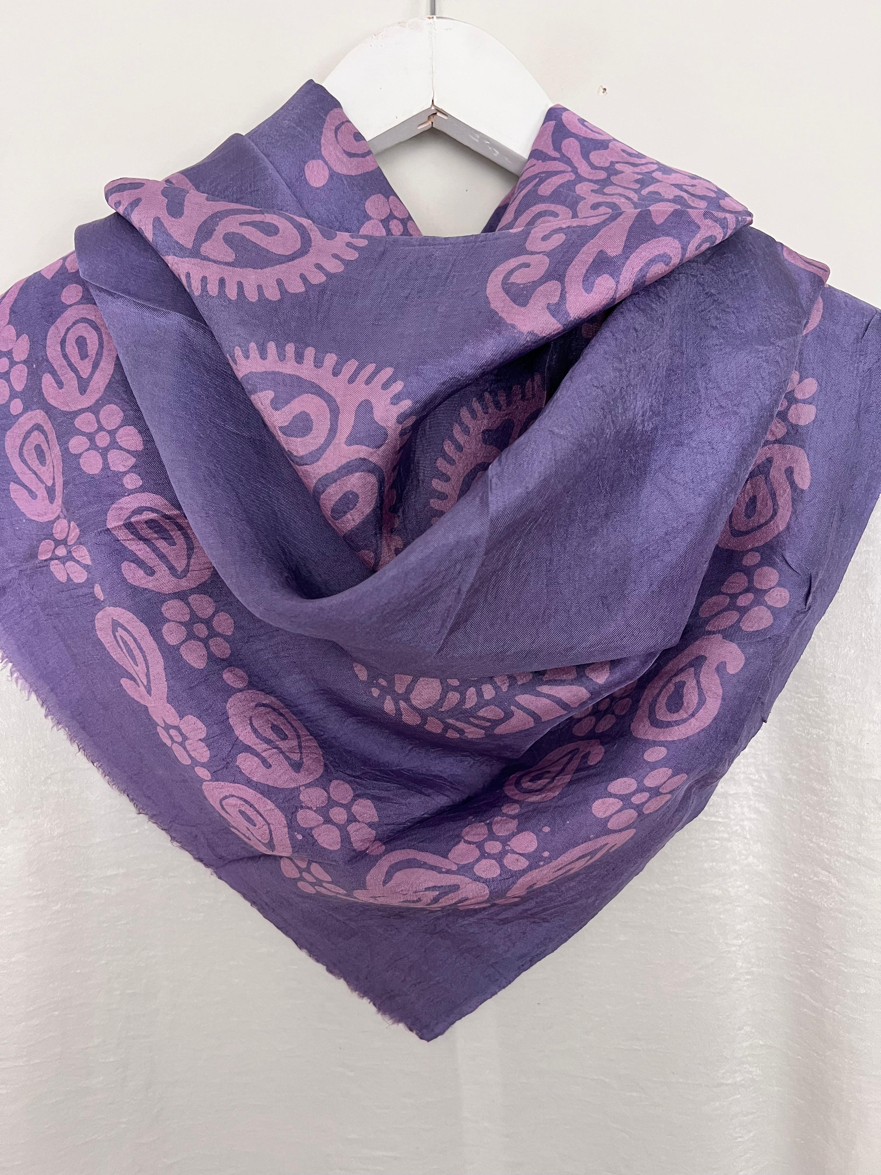 Lila Saf Koza İpek Eşarp 120x120