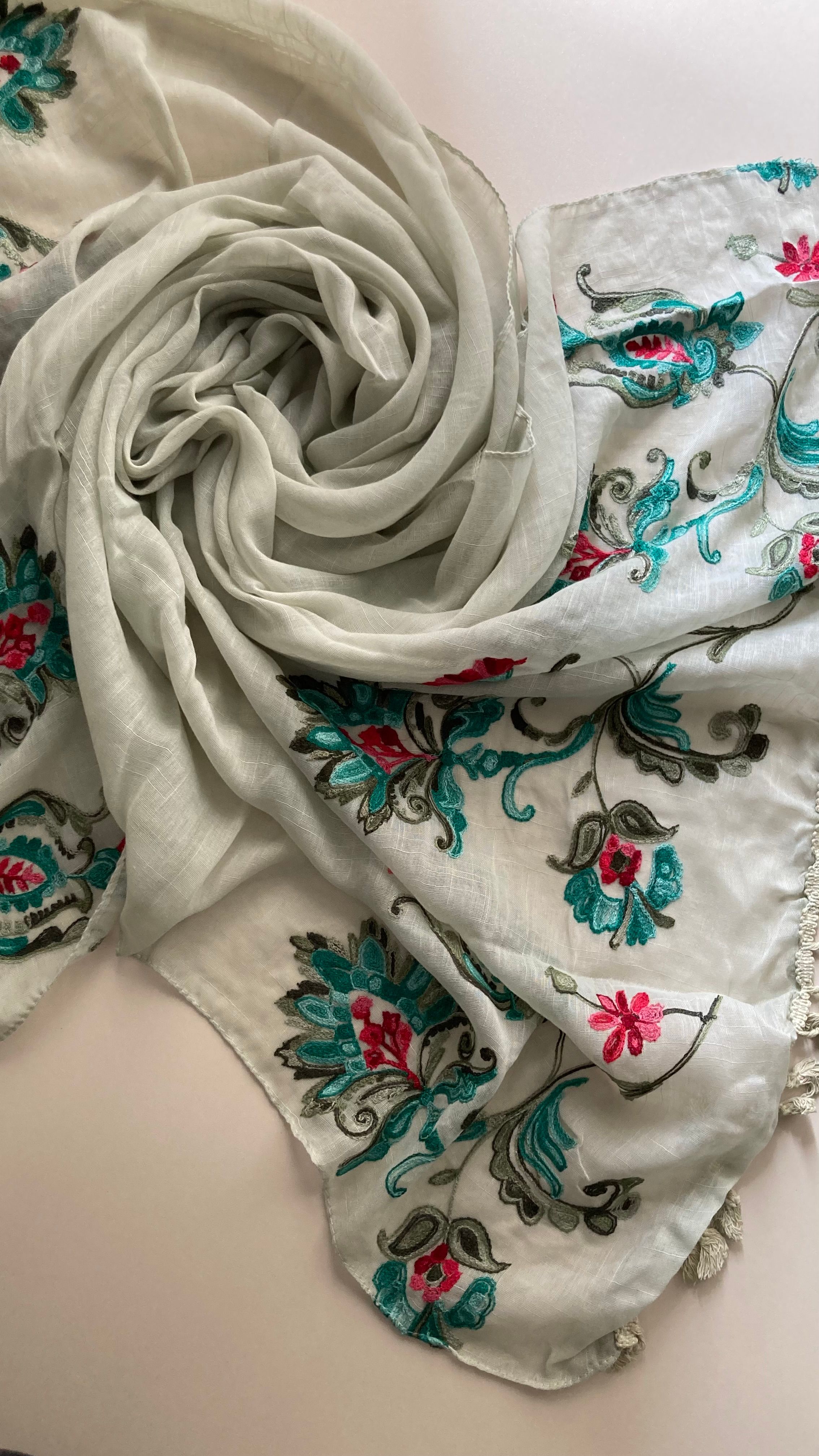 Mint Karanfil Nakışlı Taşlanmış Keten Şal 185*85