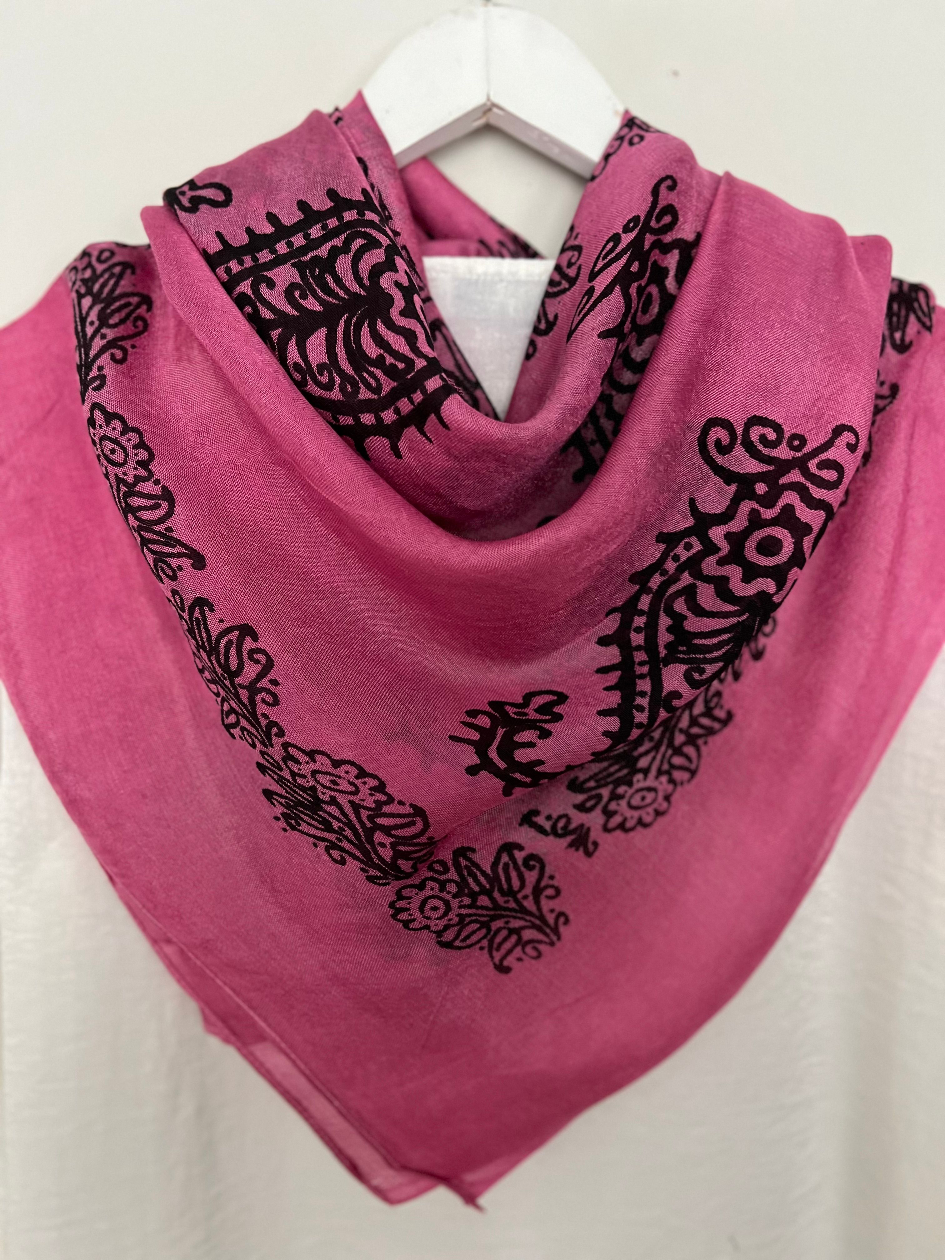 Pembe Siyah Kelagayi İpek Eşarp 130*130