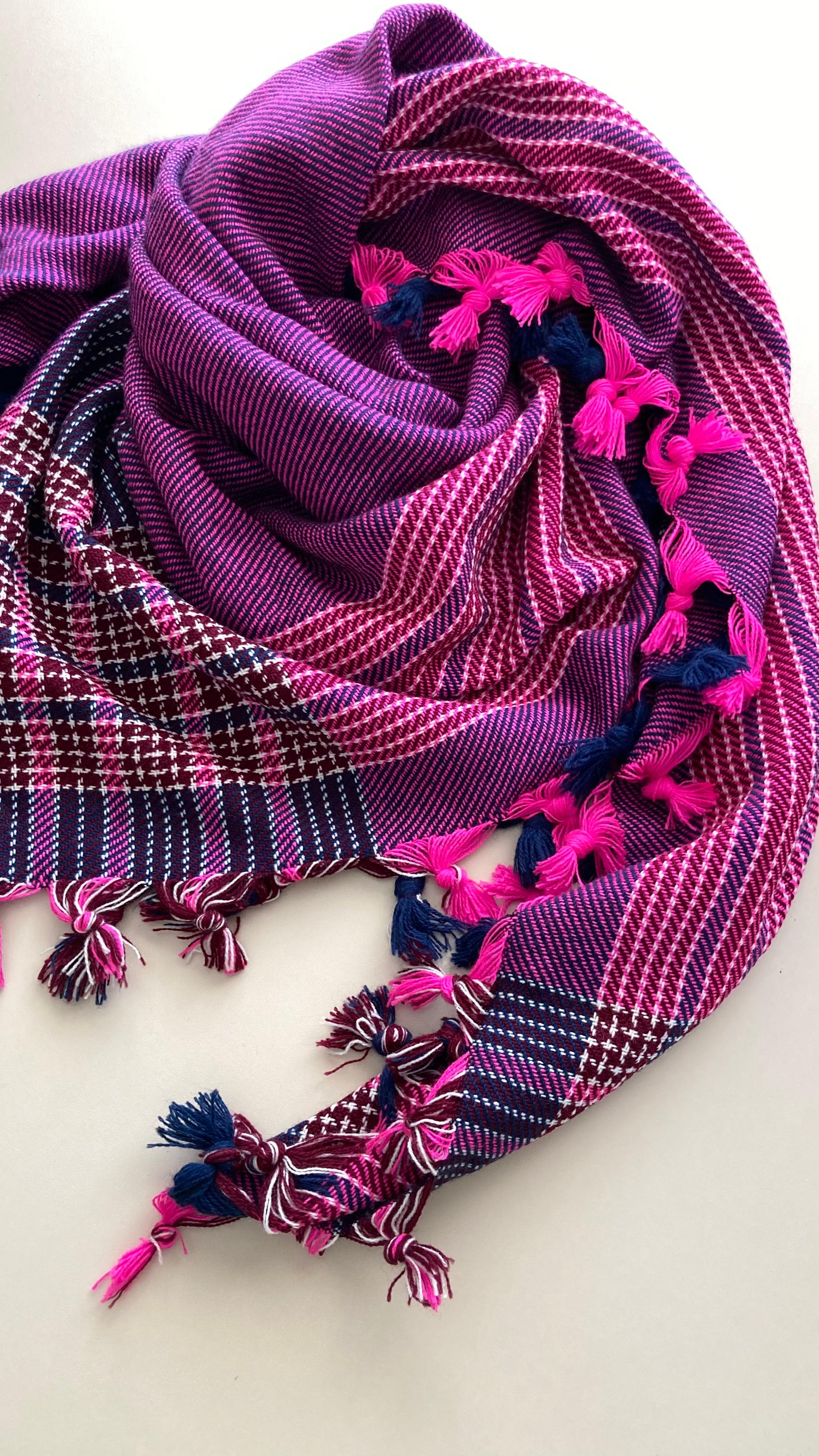 Pembe Mor Dokuma Yün Şal