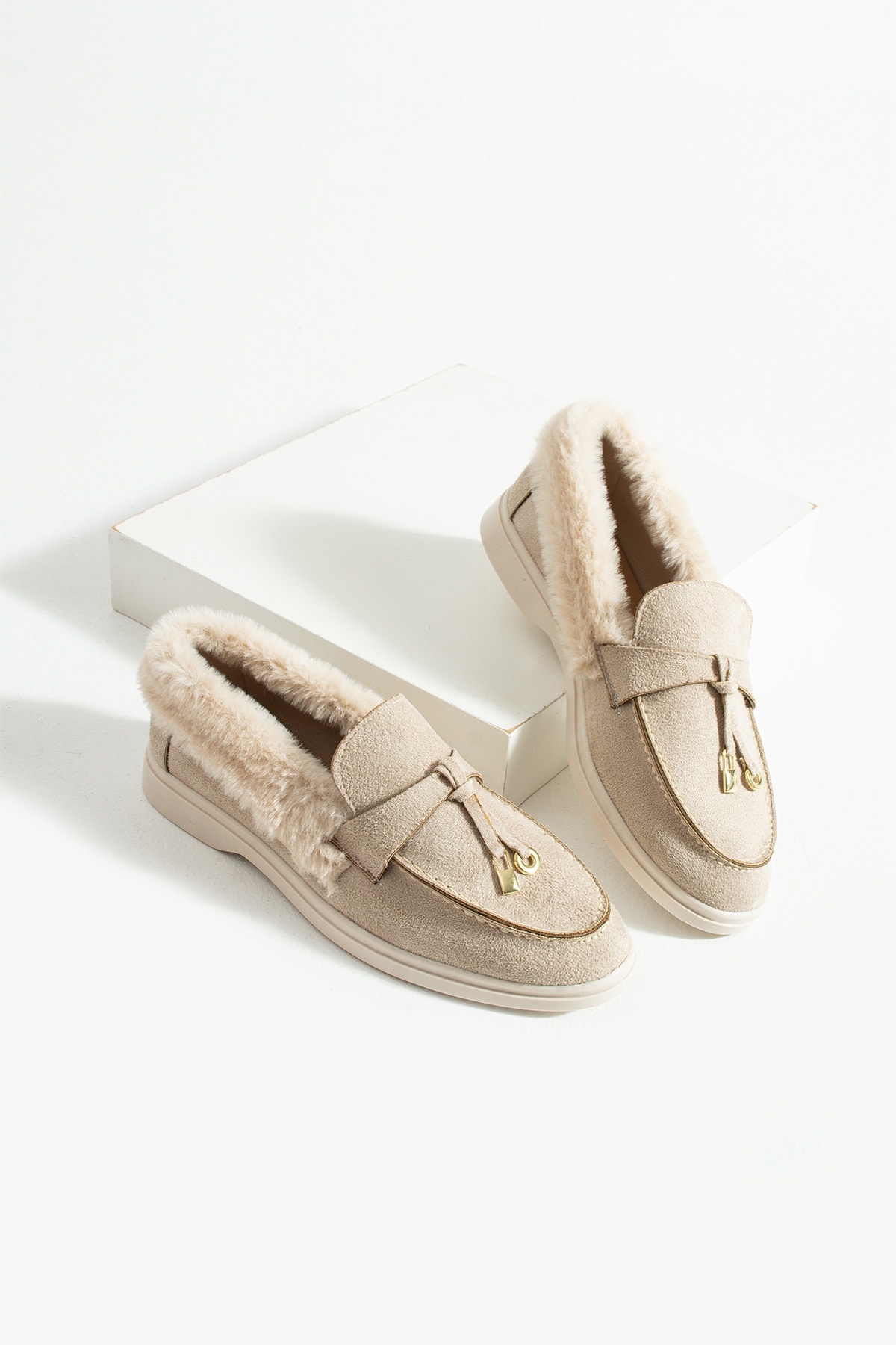 Kadın Bej Loafer Peluş Tüylü Rahat Süet Ayakkabı Puffy