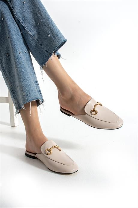 Kadın Bej Loafer Terlik Altın Metal Tokalı Meniz