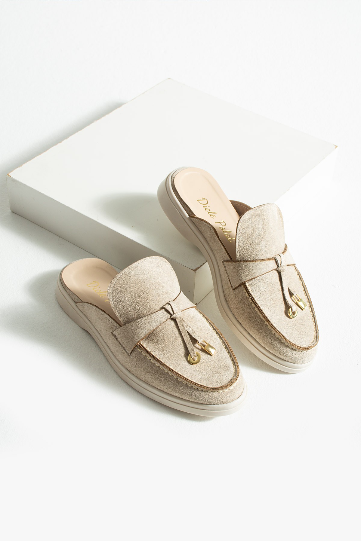 Kadın Bej Süet Slip-On Loafer Kadın Terlik Luna