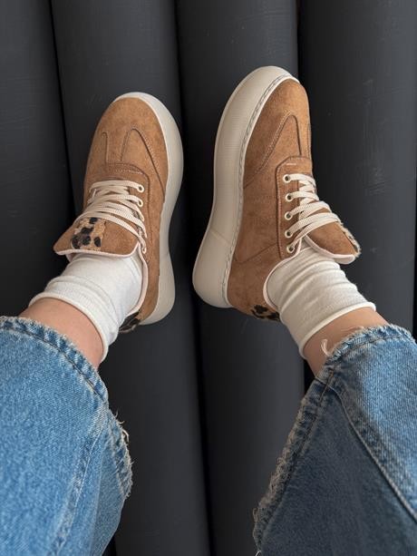 Kadın Sneaker Taba Süet Yüksek Taban Bağcıklı Spor Ayakkabı Leopar Desenli Azin