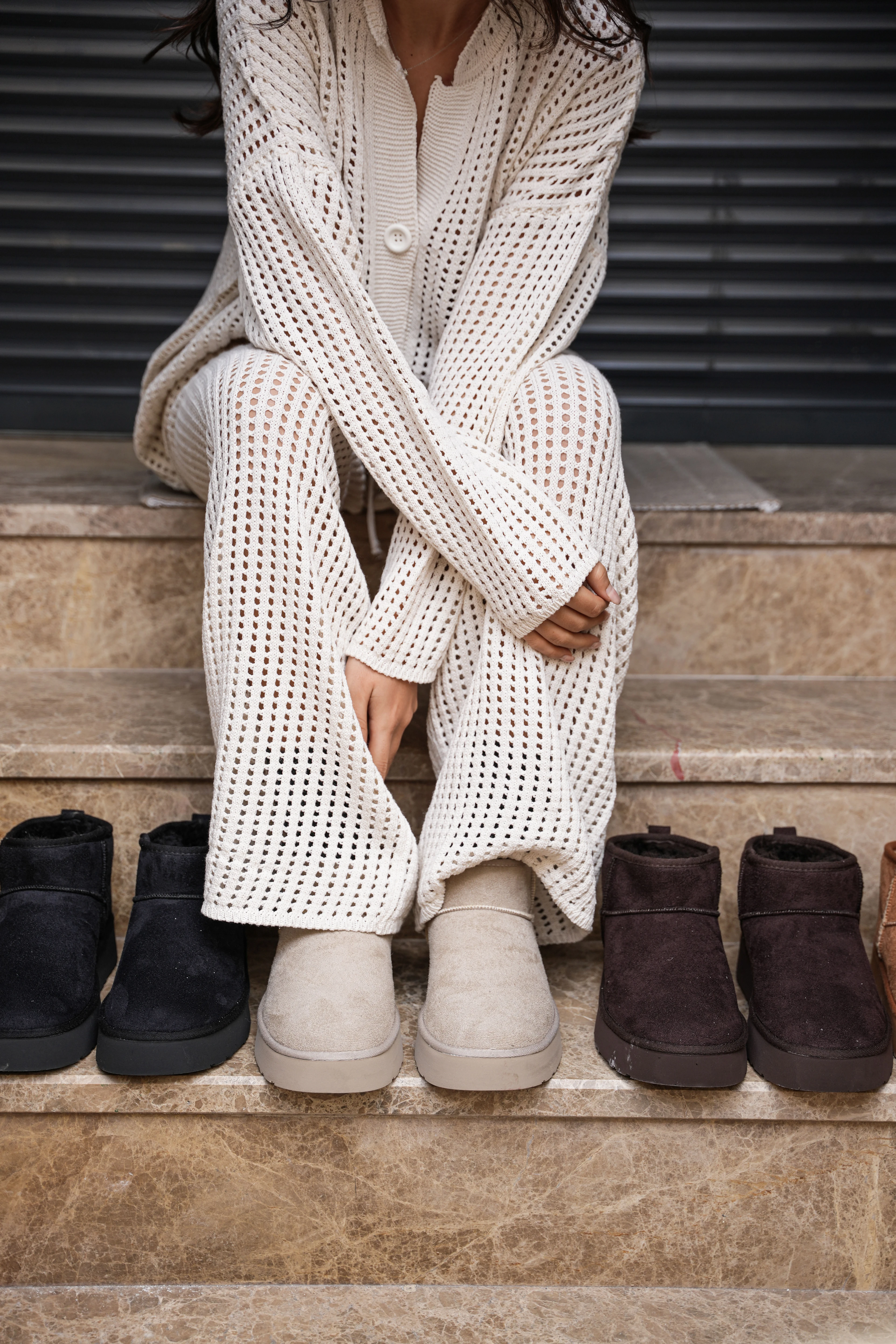 Mini  Bej Süet İçi Kürklü Kalın Taban Kadın Bot Soul