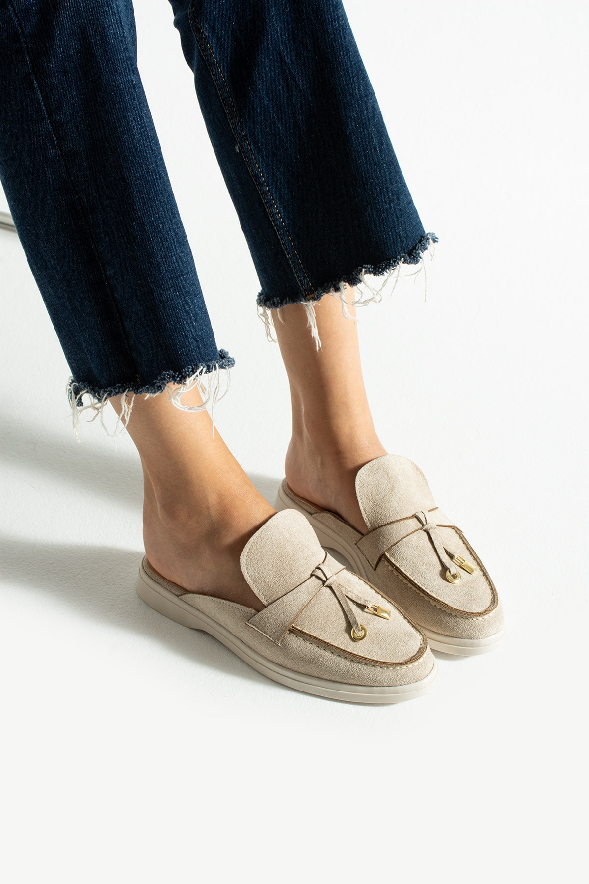 Kadın Bej Süet Slip-On Loafer Kadın Terlik Luna