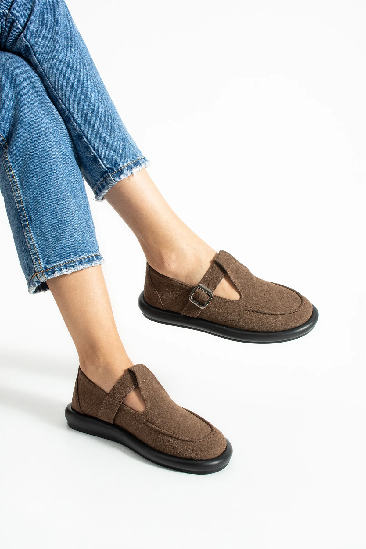 Kadın Kahve Süet Saraç Detay Tokalı Loafer Ayakkabı – Rahat ve Şık Günlük Kullanım Margos