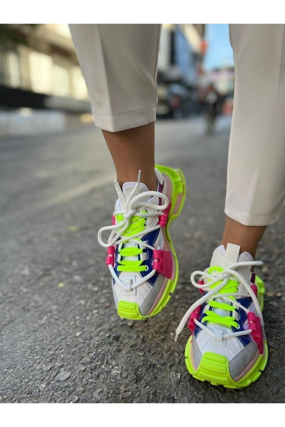 Lopez Kadın Beyaz Yeşil - Fuşya Fosforlu Bağcık Detaylı Sneaker Ayakkabı