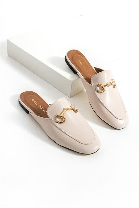 Kadın Bej Loafer Terlik Altın Metal Tokalı Meniz