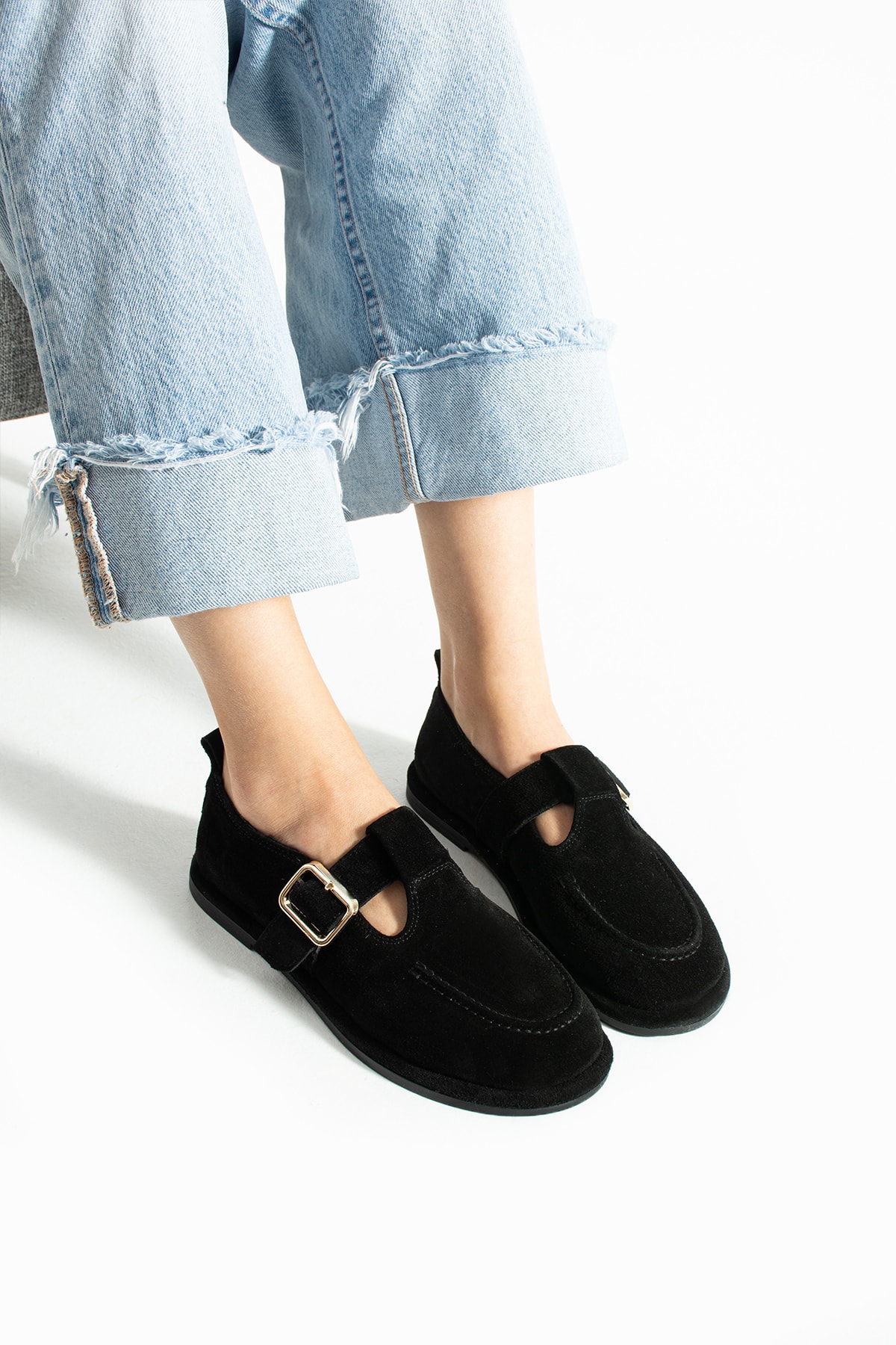 Cass Hakiki Deri Altın Ayarlanabilir Toka Detaylı Kadın Loafer- Siyah Hakiki Süet