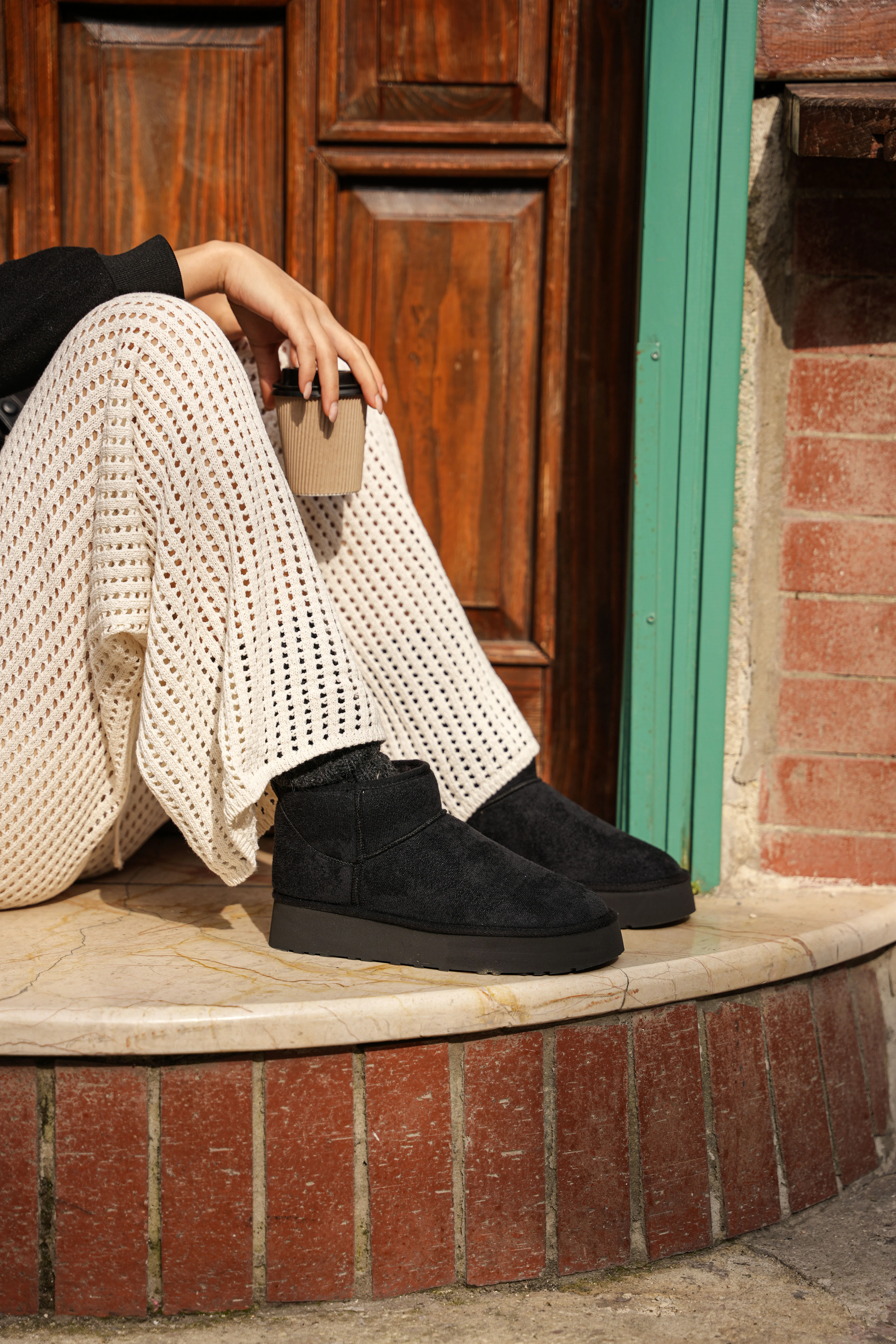 Mini Siyah Süet İçi Kürklü Kalın Taban Kadın Bot Soul