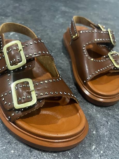 Kadın Taba çift kemer tokalı taşlı düz taban ortopedik sandalet Voila