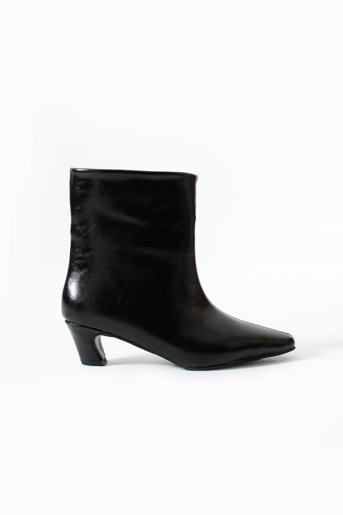 Ferga Kadın Kırışık Deri Bot Siyah