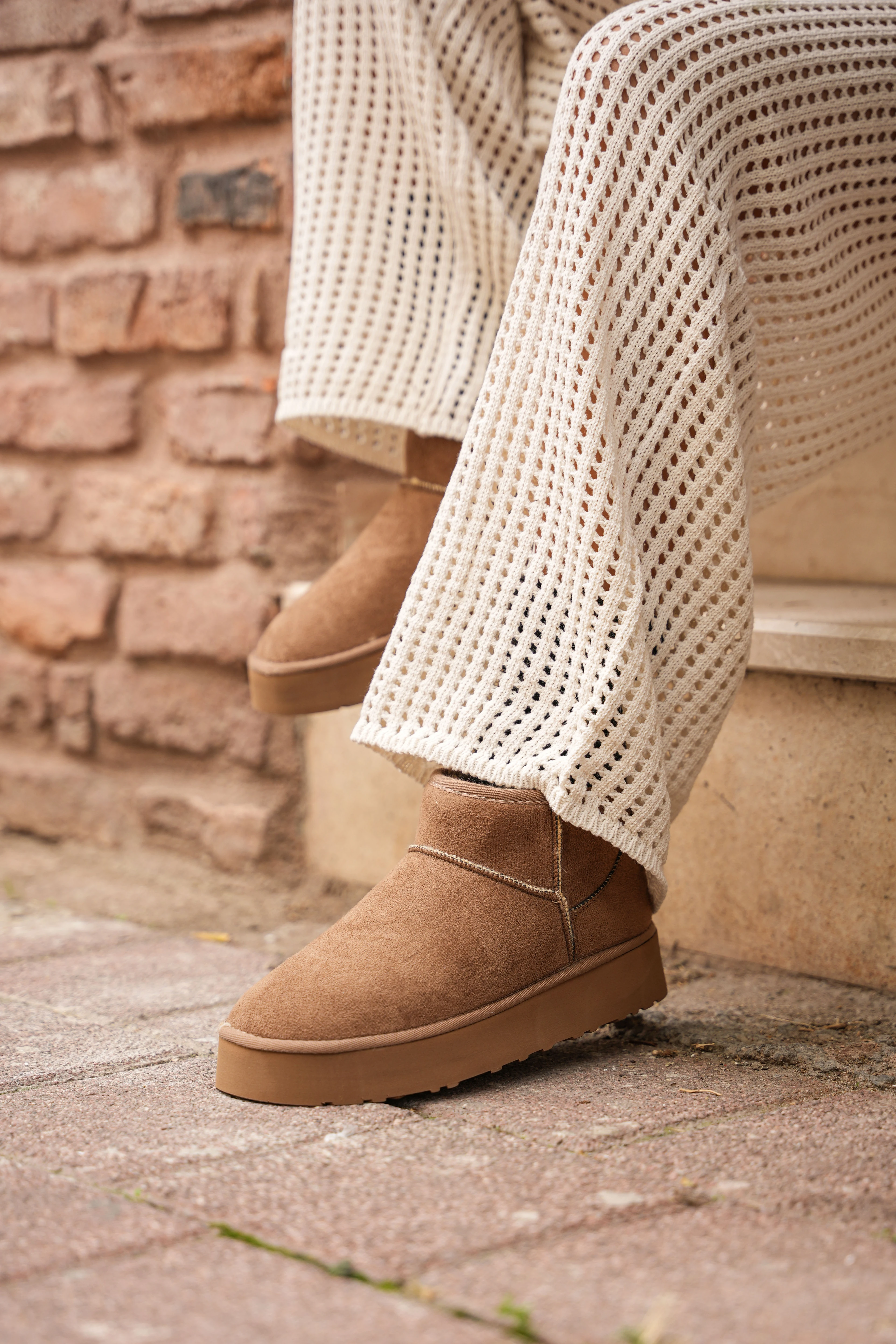 Kadın Mini Vizon Süet içi Kürklü Kalın Taban Kadın Bot Perissa