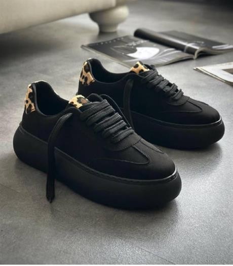 Kadın Sneaker Siyah Süet Yüksek Taban Bağcıklı Spor Ayakkabı Leopar Desenli Azin