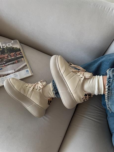 Kadın Sneaker Bej Yüksek Taban Bağcıklı Spor Ayakkabı Leopar Desenli Azin