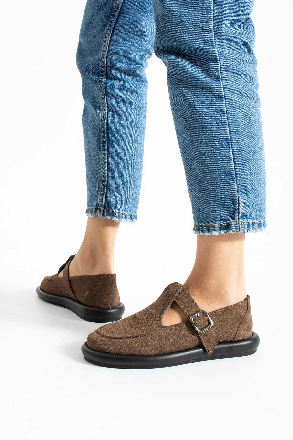 Kadın Kahve Süet Saraç Detay Tokalı Loafer Ayakkabı – Rahat ve Şık Günlük Kullanım Margos