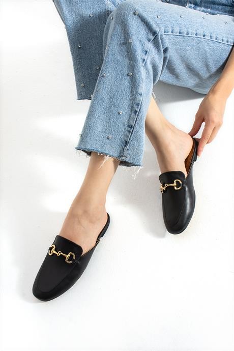 Kadın Siyah Loafer Terlik Altın Metal Tokalı Meniz