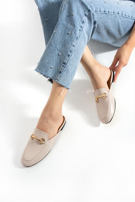 Kadın Bej Loafer Terlik Altın Metal Tokalı Meniz