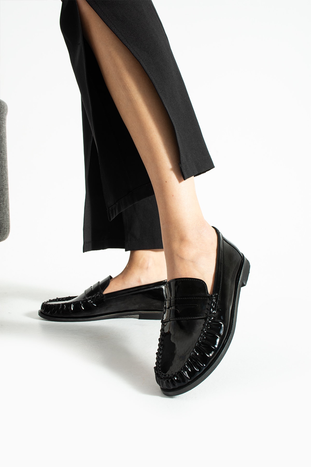 Kadın Siyah Rugan Loafer Günlük Ayakkabı Saraçlı Düz Taban Verna