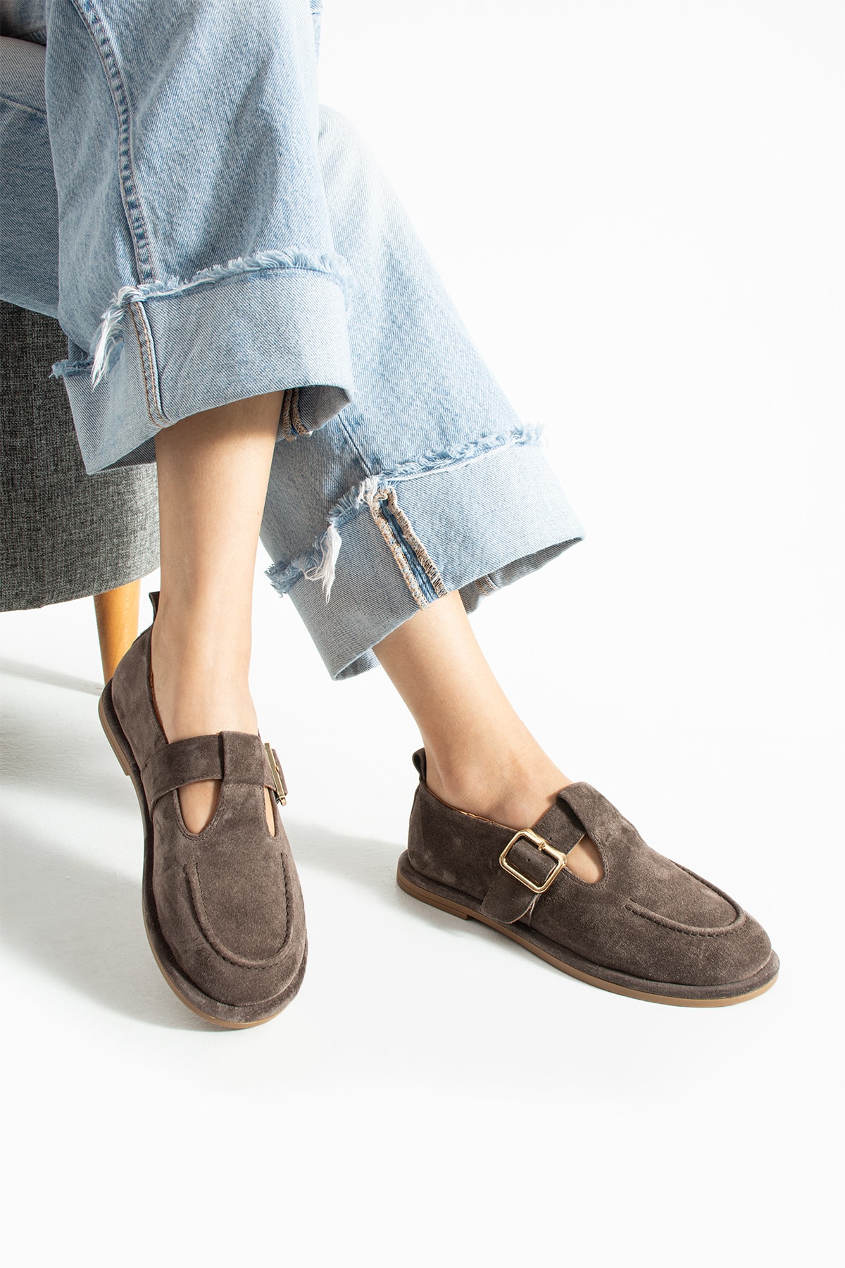 Cass Hakiki Deri Altın Ayarlanabilir Toka Detaylı Kadın Loafer- Vizon Hakiki Süet