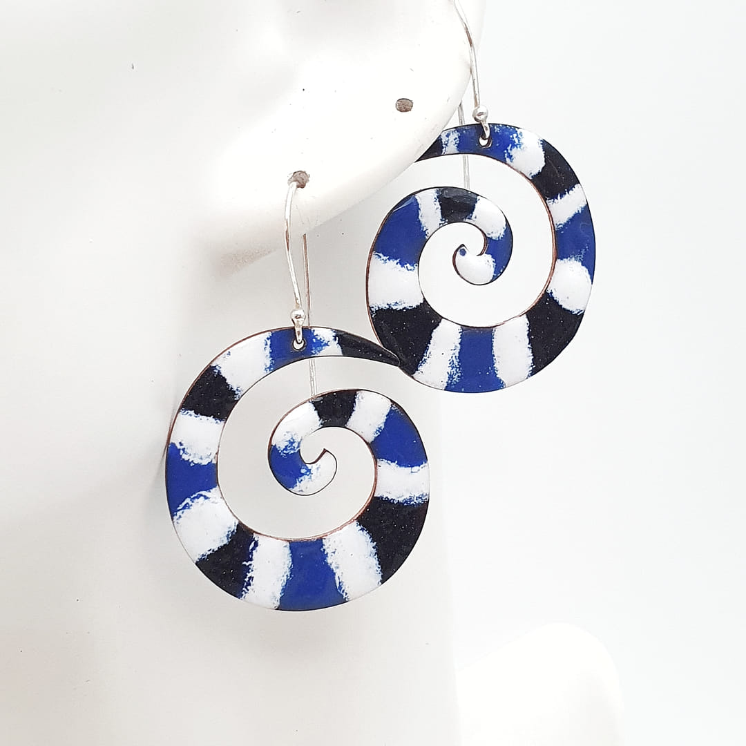 Spiral Sarmal Küpe Mavi Siyah