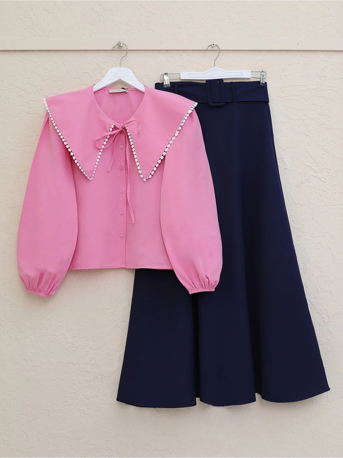 Önlük Yaka Bağlamalı Kolu Lastikli Gömlek -Pembe