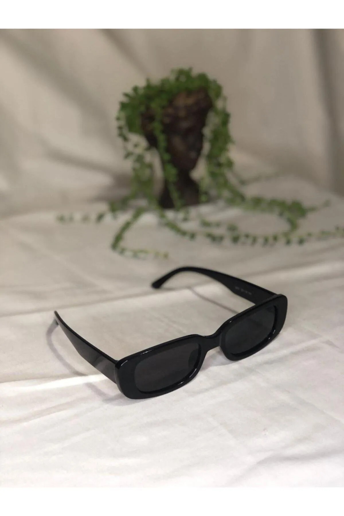 Lily Black Unisex Siyah Gunes Gozlugu