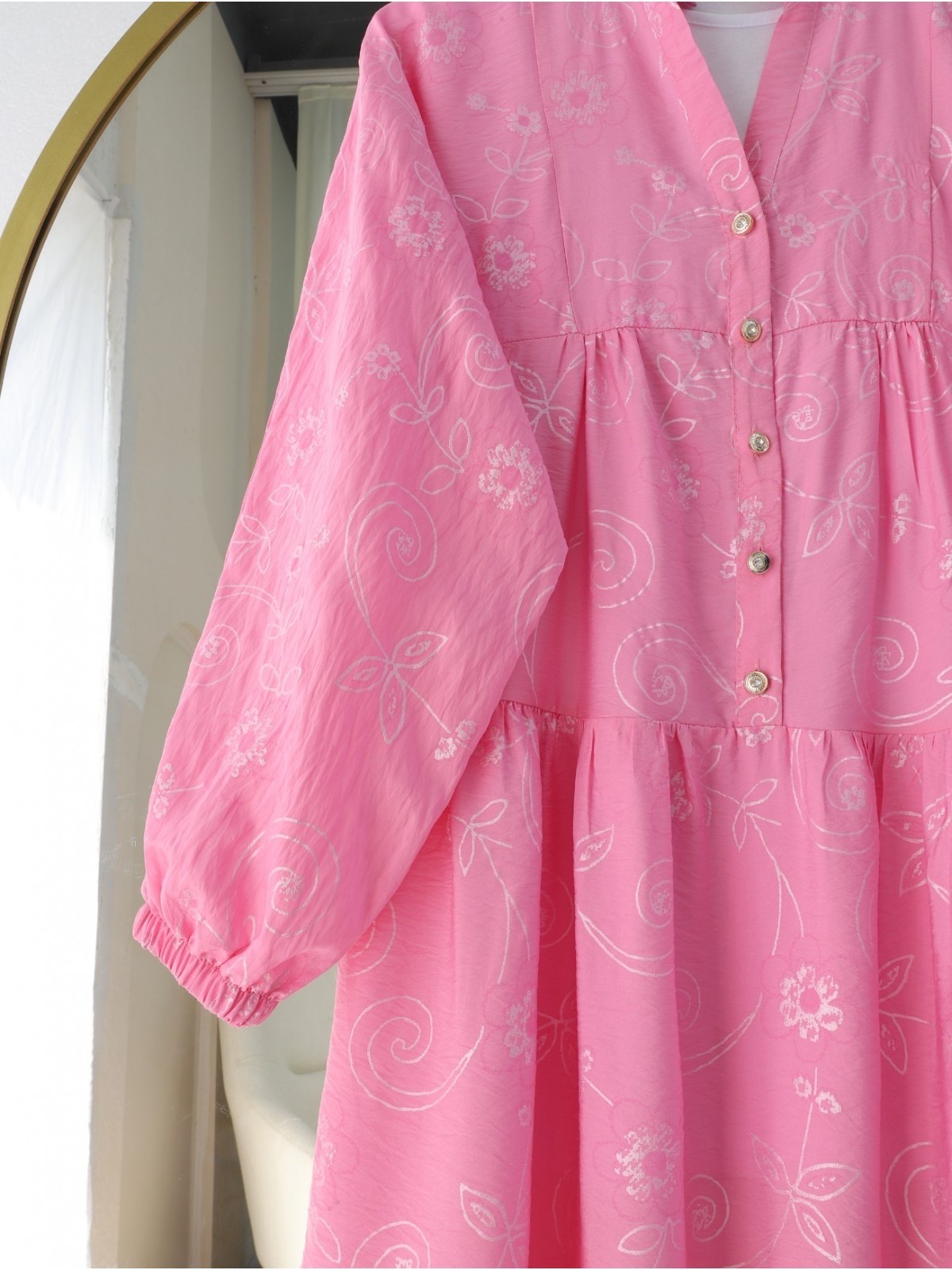 Kolu Lastikli Yarım Düğmeli Jakar Baskılı Parçalı Elbise -Pembe