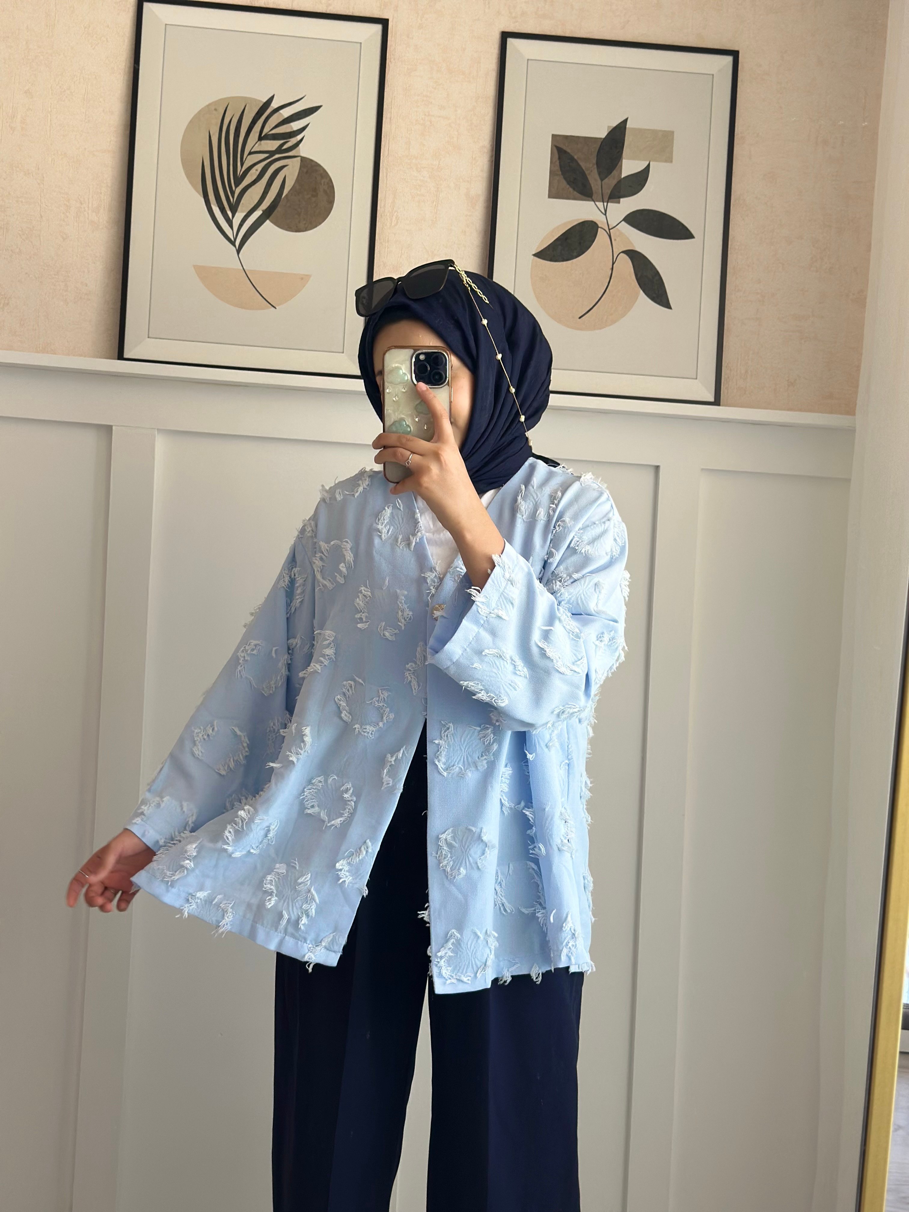Tek Düğmeli Püskül Detaylı Yırtmaçlı Kimono -Mavi