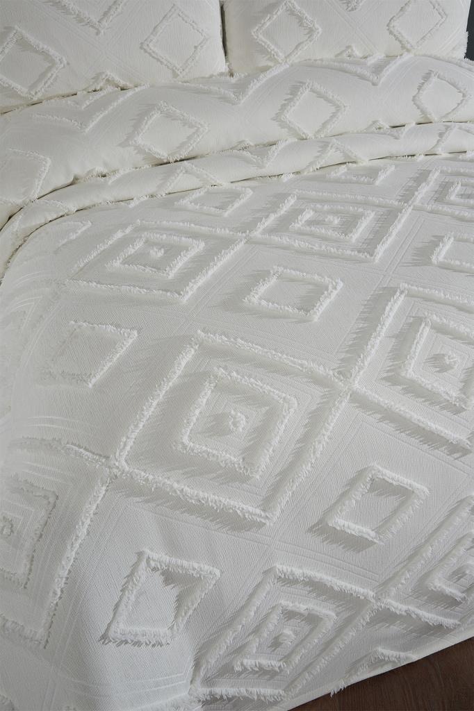 Semra 3 Parça Çift Kişilik Pike Takımı